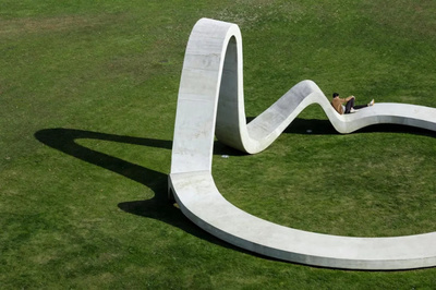 景觀座椅這樣設(shè)計充滿藝術(shù) : 藝術(shù)化的座椅同時也是公共藝術(shù)!